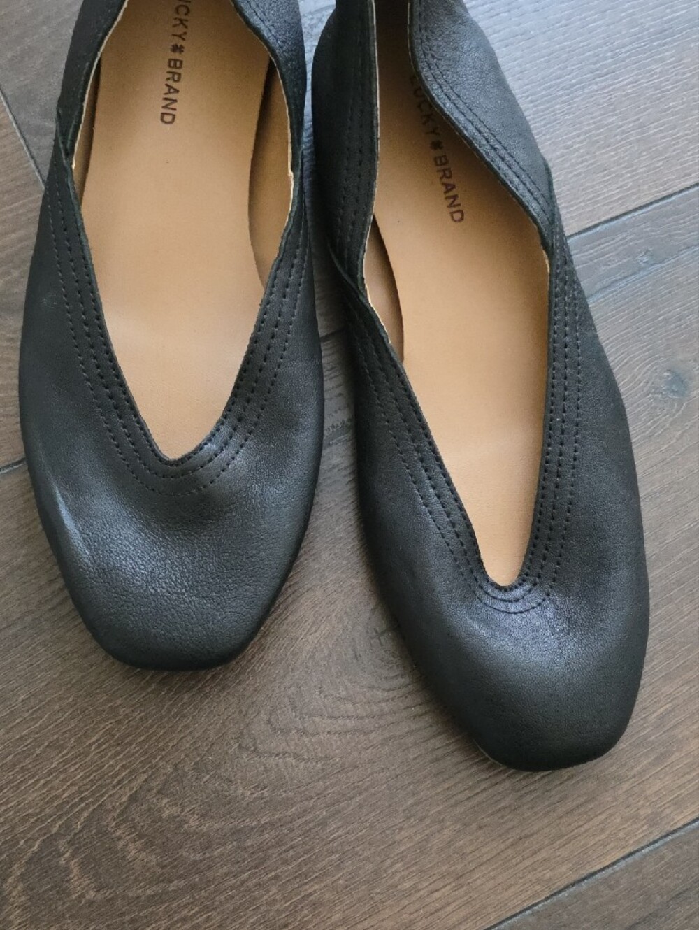 Lucky Brand Black Leather V-Slit Ballet Flats - Picture 3 of 5